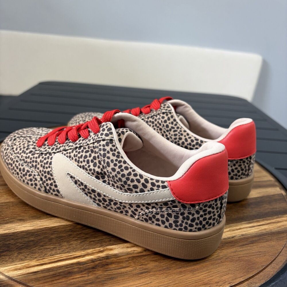 Dolce Vita Voyage Cheetah Print Sneakers Womens Size 7 Red Lace Low Top NWOT - Picture 4 of 12
